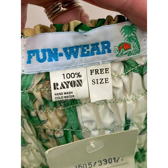 Hawaiian Green Floral Set With Smocked Top By Fun-Wear 100% Rayon Free Size Ligh - Picture 5 of 6